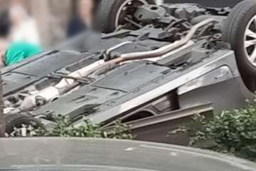 Aparatoso vuelco de un vehículo en Mesa y López/TA.